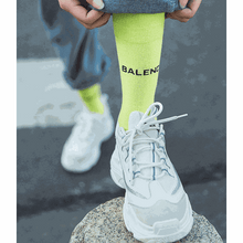 Cargar imagen en el visor de la galería, Fashion Socks Unisex Letters Printing Socks Cotton Socks
