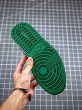 Cargar imagen en el visor de la galería, Casual Sports Shoes Breathable Sneaekrs Running Shoes