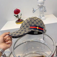 Cargar imagen en el visor de la galería, Outdoor Sports Hat Thickened Cotton Snapback Caps
