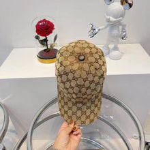 Cargar imagen en el visor de la galería, Outdoor Sports Hat Thickened Cotton Snapback Caps
