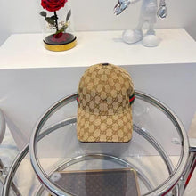 Cargar imagen en el visor de la galería, Outdoor Sports Hat Thickened Cotton Snapback Caps
