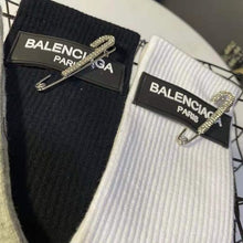 Cargar imagen en el visor de la galería, Cool Letter Print Socks Cotton Socks White Socks
