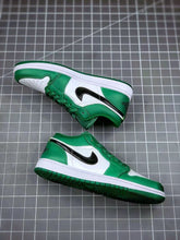 Cargar imagen en el visor de la galería, Casual Sports Shoes Breathable Sneaekrs Running Shoes
