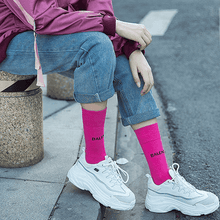Cargar imagen en el visor de la galería, Fashion Socks Unisex Letters Printing Socks Cotton Socks
