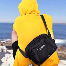Cargar imagen en el visor de la galería, Sports mobile phone bag running wrist bag small coin purse
