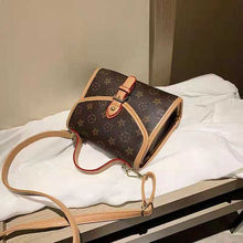 Cargar imagen en el visor de la galería, Hot Retro Vintage Lady's Fashion bag  PU Handbag Tote Trendy Shoulder Bags Messenger Bag Cross women bag
